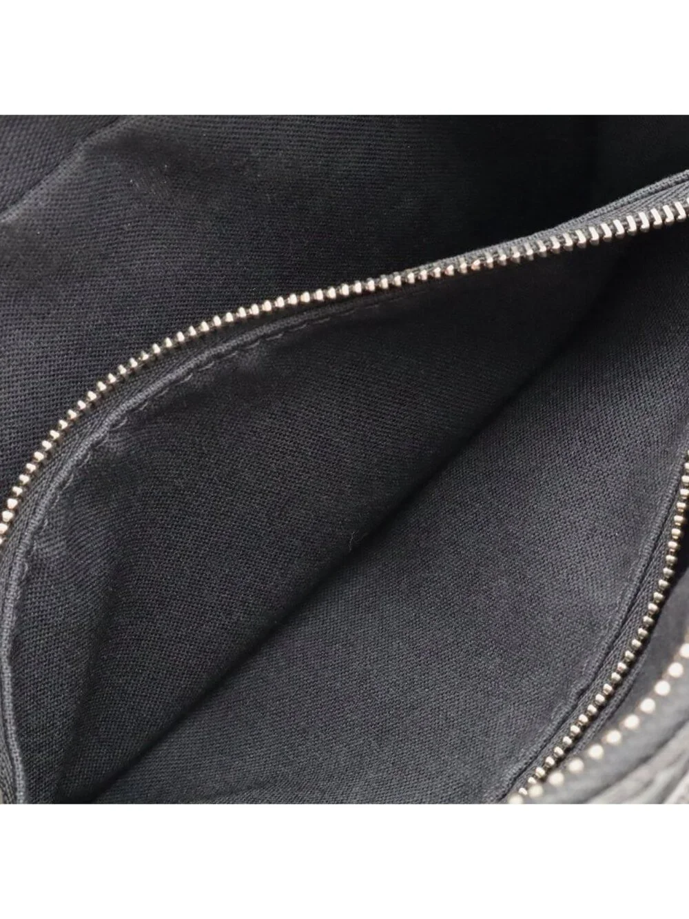 Louis Vuitton Epi Hoche Clutch Leather Noir Black Silver